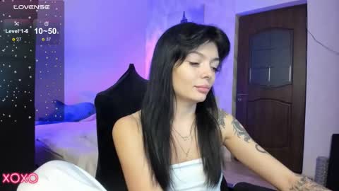 Snapshot of mariella__adams chatting on February 25, 2025, 6:20 pm Maria  online show from February 25, 2025, 6:20 pm