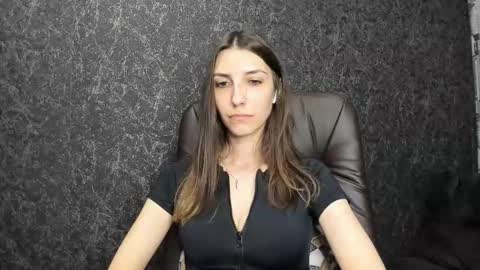 Snapshot of marielleanker chatting on October 8, 2025, 11:57 pm marielleanker online show from October 8, 2025, 11:57 pm