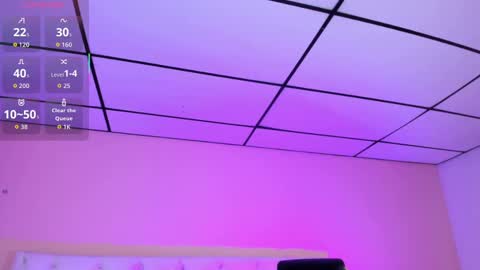 mariie_tayy online show from October 6, 2025, 8:28 pm