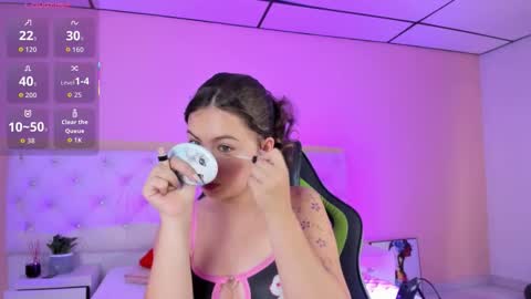 mariie_tayy online show from October 7, 2025, 8:17 pm