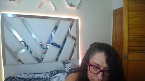 Snapshot of marilynetthan chatting on December 14, 2024, 4:31 pm marilynetthan online show from December 14, 2024, 4:31 pm