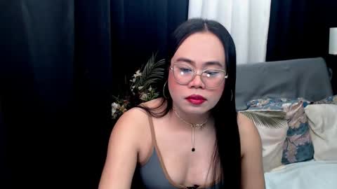 LEAH online show from October 20, 2025, 1:50 am