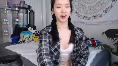 Snapshot of marissapeach chatting on February 16, 2025, 2:43 pm MarissaPeach online show from February 16, 2025, 2:43 pm