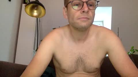 Snapshot of mark32571 chatting on January 15, 2025, 8:09 am Little Mark online show from January 15, 2025, 8:09 am