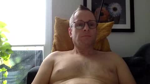 Snapshot of mark32571 chatting on October 21, 2025, 9:54 am Little Mark online show from October 21, 2025, 9:54 am