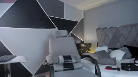 Snapshot of mark_broown_ chatting on January 27, 2025, 8:39 pm mark_broown_ online show from January 27, 2025, 8:39 pm