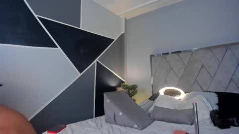 Snapshot of mark_broown_ chatting on February 11, 2025, 2:14 am mark_broown_ online show from February 11, 2025, 2:14 am