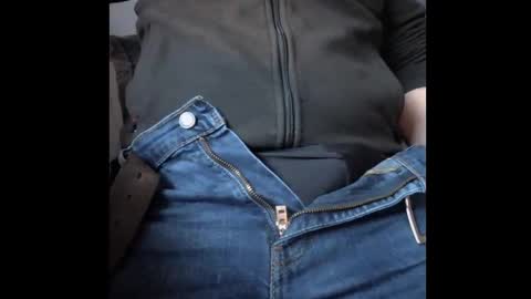 Snapshot of markus81xxx chatting on February 19, 2025, 3:49 pm markus81xxx online show from February 19, 2025, 3:49 pm