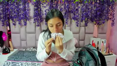 Snapshot of marlyanal chatting on February 24, 2025, 1:31 pm Marly Anal online show from February 24, 2025, 1:31 pm