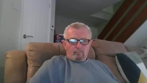 Snapshot of marrrrc chatting on October 8, 2025, 12:14 pm marrrrc online show from October 8, 2025, 12:14 pm