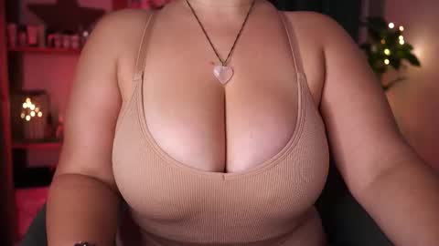 Snapshot of marrygrayes chatting on September 27, 2025, 6:57 pm Maria  online broadcast from Tuesday to Suturday from 6 pm to 12 pm Germany time Sunday-Monday offline online show from September 27, 2025, 6:57 pm