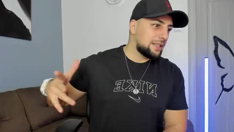 Snapshot of martiinsoul chatting on December 15, 2024, 5:31 pm Martiinsoul online show from December 15, 2024, 5:31 pm