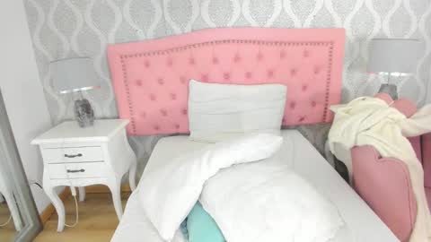 Snapshot of martina_rivera_ chatting on December 24, 2024, 3:05 pm Martina online show from December 24, 2024, 3:05 pm