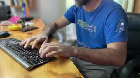 Snapshot of martincito22xl chatting on December 23, 2024, 1:35 pm Martincito online show from December 23, 2024, 1:35 pm