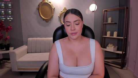 Snapshot of martinnabonnet chatting on December 29, 2024, 1:38 pm Martinna Bonnet online show from December 29, 2024, 1:38 pm