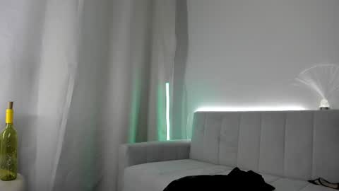 Snapshot of mary_julia chatting on February 24, 2025, 6:16 am Julia online show from February 24, 2025, 6:16 am