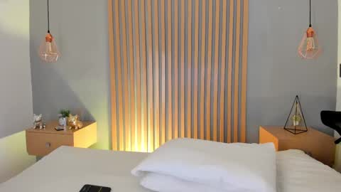 Maria online show from February 15, 2025, 3:52 am