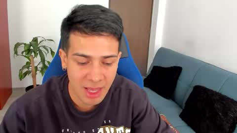 Snapshot of master_boy_1 chatting on November 17, 2025, 12:11 pm master_boy_1 online show from November 17, 2025, 12:11 pm