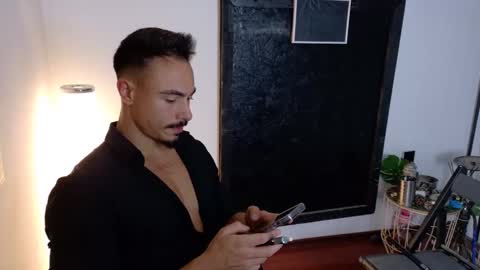 Snapshot of master_lukass chatting on November 12, 2025, 10:15 am master_lukass online show from November 12, 2025, 10:15 am