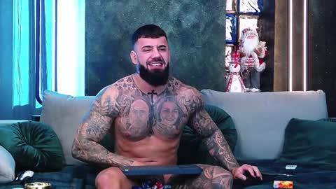 Snapshot of masterkingofmuscle chatting on December 12, 2024, 9:51 am masterkingofmuscle online show from December 12, 2024, 9:51 am