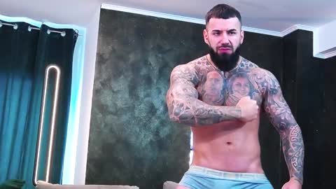 Snapshot of masterkingofmuscle chatting on January 11, 2025, 8:11 am masterkingofmuscle online show from January 11, 2025, 8:11 am