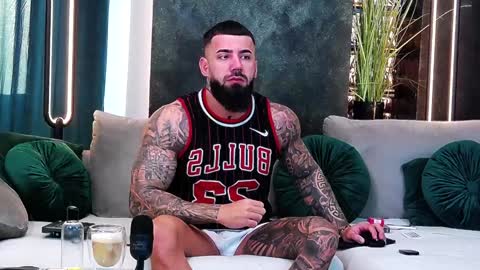 Snapshot of masterkingofmuscle chatting on January 23, 2025, 6:28 am masterkingofmuscle online show from January 23, 2025, 6:28 am