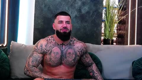 Snapshot of masterkingofmuscle chatting on January 28, 2025, 7:00 am masterkingofmuscle online show from January 28, 2025, 7:00 am