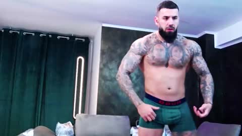 Snapshot of masterkingofmuscle chatting on February 17, 2025, 9:52 pm masterkingofmuscle online show from February 17, 2025, 9:52 pm