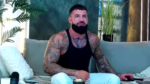 Snapshot of masterkingofmuscle chatting on September 12, 2025, 9:09 am masterkingofmuscle online show from September 12, 2025, 9:09 am