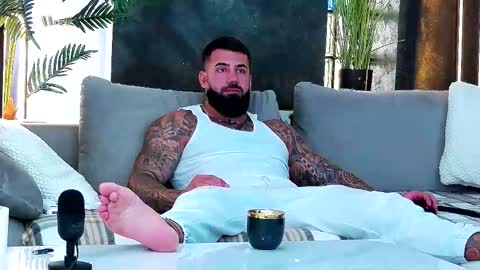 Snapshot of masterkingofmuscle chatting on September 18, 2025, 8:38 am masterkingofmuscle online show from September 18, 2025, 8:38 am