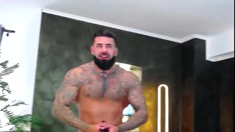 Snapshot of masterkingofmuscle chatting on October 17, 2025, 8:06 am masterkingofmuscle online show from October 17, 2025, 8:06 am