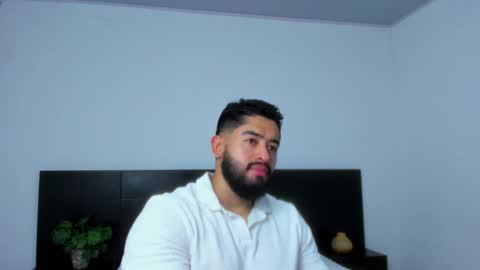 Snapshot of mathew_flintt chatting on October 5, 2025, 9:02 pm Mathew Flintt online show from October 5, 2025, 9:02 pm