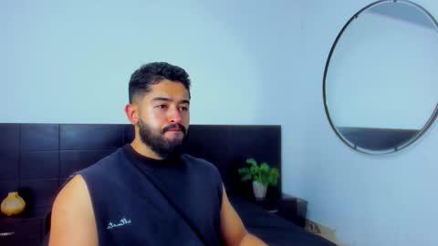 Snapshot of mathew_flintt chatting on October 17, 2025, 10:12 pm Mathew Flintt online show from October 17, 2025, 10:12 pm