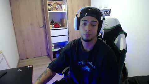 Snapshot of matias_bianco01 chatting on September 25, 2025, 5:22 am matias online show from September 25, 2025, 5:22 am