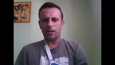 Snapshot of matoterzic48 chatting on October 16, 2025, 10:05 am toma online show from October 16, 2025, 10:05 am