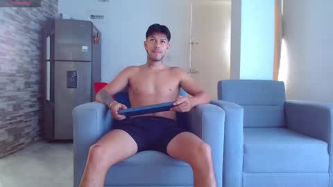 matteo_leto online show from September 17, 2025, 3:24 pm