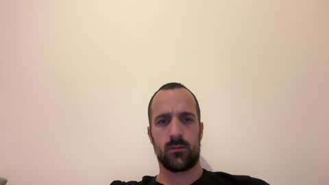 M online show from October 9, 2025, 11:58 pm