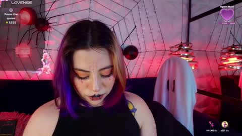 Snapshot of matti_sofia chatting on October 15, 2025, 11:10 am TATIANA AND ROUS online show from October 15, 2025, 11:10 am