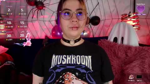 Snapshot of matti_sofia chatting on October 17, 2025, 11:02 am TATIANA AND ROUS online show from October 17, 2025, 11:02 am