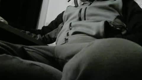 Snapshot of maty_212121 chatting on February 19, 2025, 10:53 pm Mattias online show from February 19, 2025, 10:53 pm