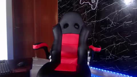 Snapshot of maty_hard chatting on January 10, 2025, 1:52 pm Matias online show from January 10, 2025, 1:52 pm