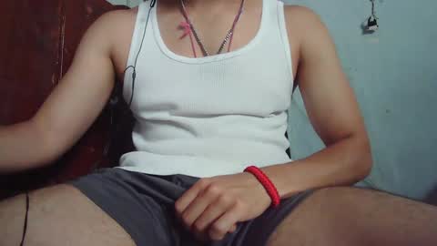 Snapshot of maurodirty chatting on October 13, 2025, 6:41 pm Mauro online show from October 13, 2025, 6:41 pm