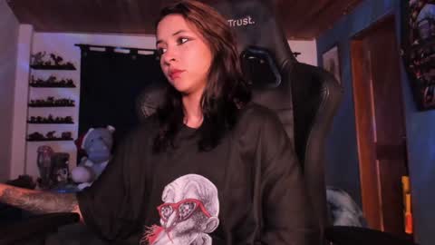 Snapshot of mavis_fuentes chatting on December 9, 2024, 4:01 am Hilary online show from December 9, 2024, 4:01 am