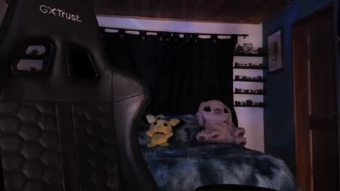 Snapshot of mavis_fuentes chatting on December 11, 2024, 1:58 am Hilary online show from December 11, 2024, 1:58 am