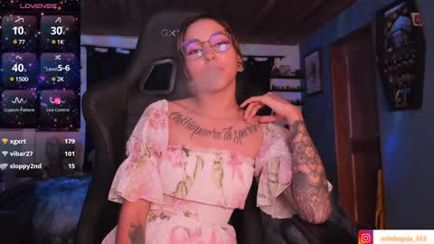 Snapshot of mavis_fuentes chatting on December 22, 2024, 1:12 am Hilary online show from December 22, 2024, 1:12 am