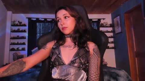 Snapshot of mavis_fuentes chatting on December 27, 2024, 10:48 pm Hilary online show from December 27, 2024, 10:48 pm