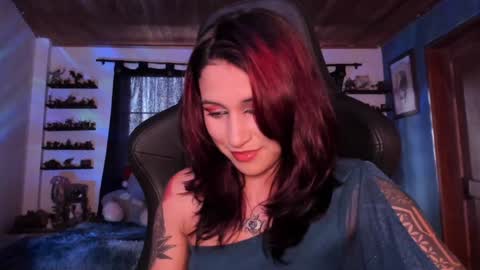 Snapshot of mavis_fuentes chatting on January 4, 2025, 10:24 pm Hilary online show from January 4, 2025, 10:24 pm