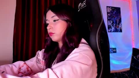 Snapshot of mavis_fuentes chatting on September 17, 2025, 3:30 am Hilary online show from September 17, 2025, 3:30 am