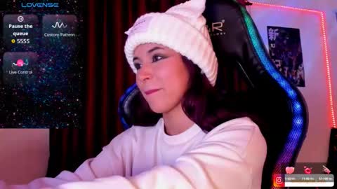 Snapshot of mavis_fuentes chatting on September 18, 2025, 11:07 pm Hilary online show from September 18, 2025, 11:07 pm