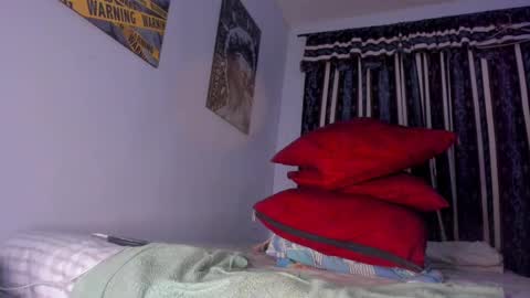 Snapshot of max_val chatting on February 10, 2025, 1:33 pm Max online show from February 10, 2025, 1:33 pm